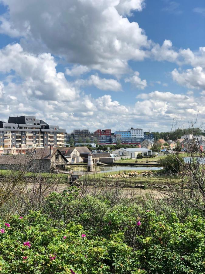 Bleu Sale - F2 Courseulles Avec Balcon Apartment Exterior foto